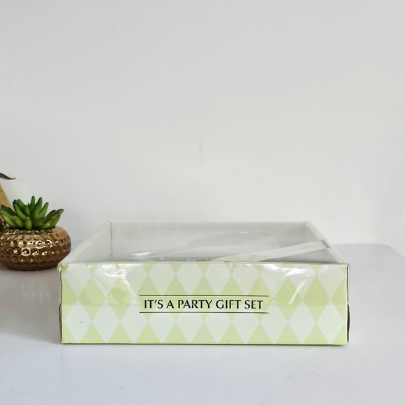 Cypress™ Home Colorful Party Gift Decoration "It's A Party Gift Set" - Picture 6 of 13